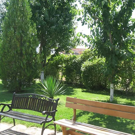 Chateau Aheloy Апартхотел Поморие