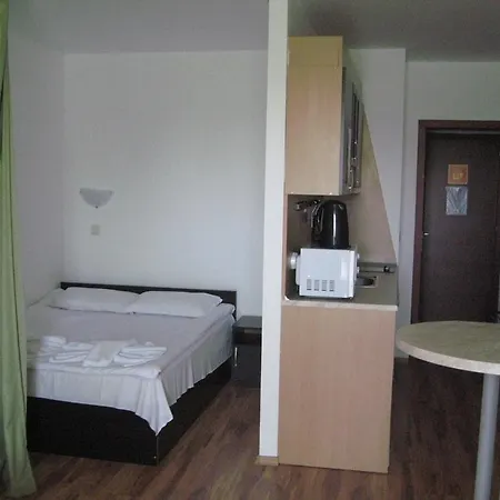 Chateau Aheloy Hotel apartamentowy