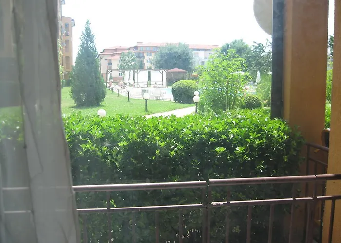 Chateau Aheloy 3* Поморие