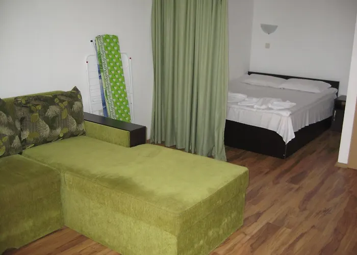 Chateau Aheloy Поморие