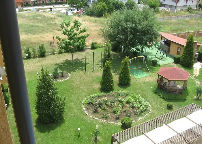 Chateau Aheloy Апарт-отель 3*