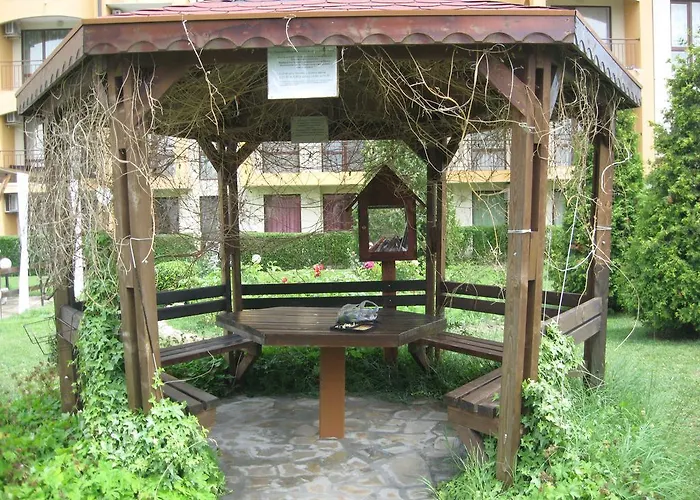 Chateau Aheloy 3* Поморие