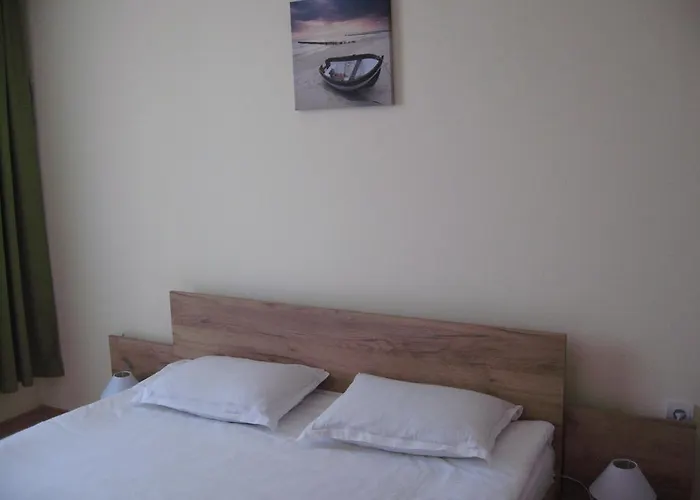 Chateau Aheloy Поморие