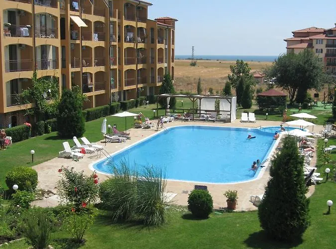 Chateau Aheloy Апарт-отель 3*