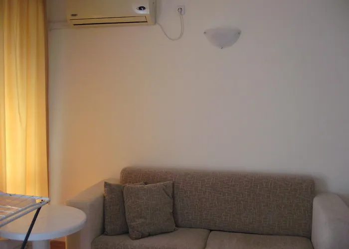 Chateau Aheloy Поморие